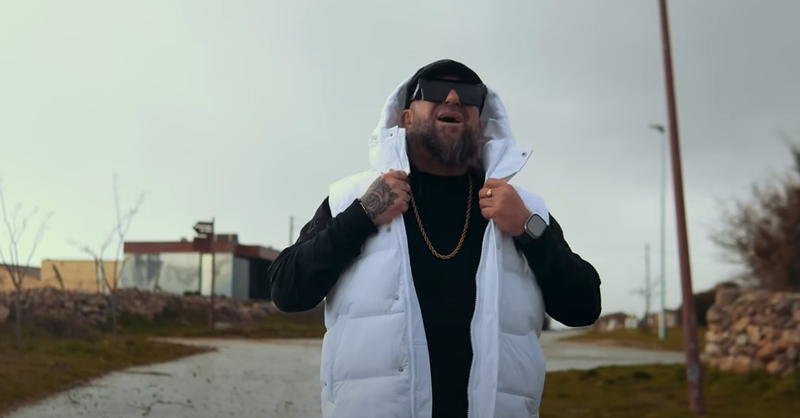 El artista salmantino El Suso canta a las madres en su nueva canción  