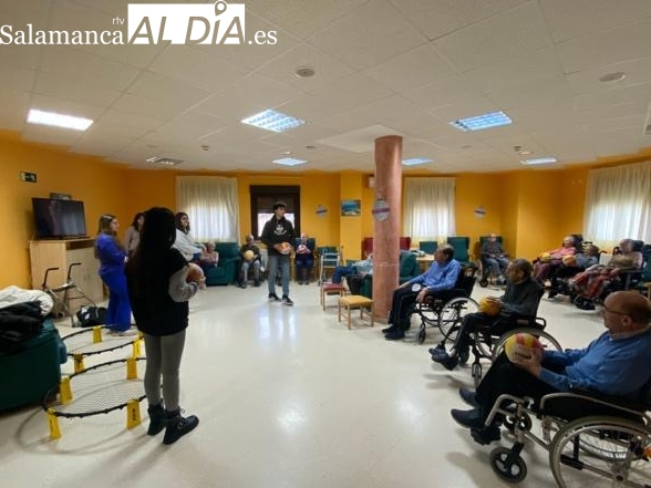 Los alumnos del IES Campo Charro potencian los estilos de vida activos en La Fuente de San Esteban