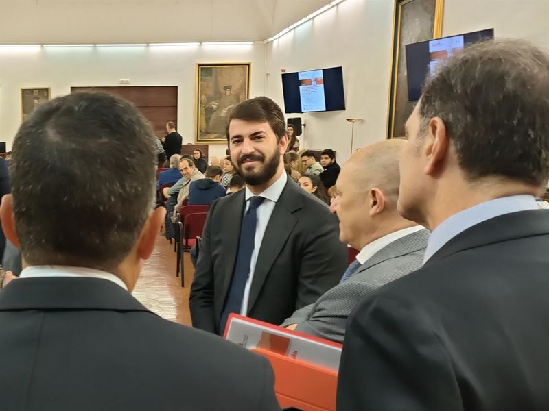 García-Gallardo señala que en Salamanca se forjaron los mejores principios de nuestro mundo