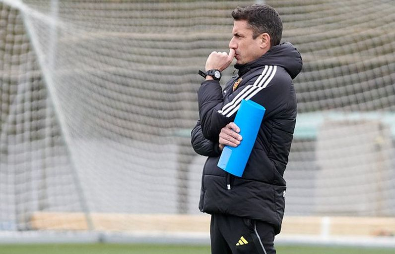 El salmantino Julio Vélázquez, destituido como entrenador del Real Zaragoza