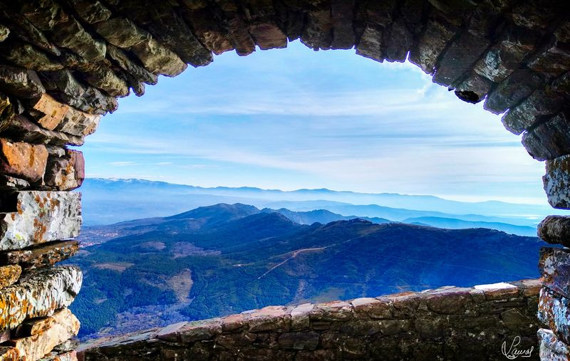 Azules en la distancia