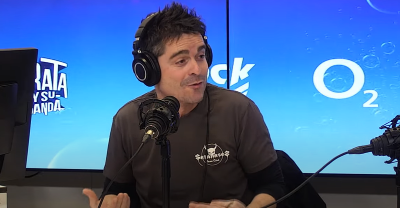 Álex Clavero lleva la fiesta de Salamanca a RockFM: Quedarte en casa era peor... ¡bebías más! 