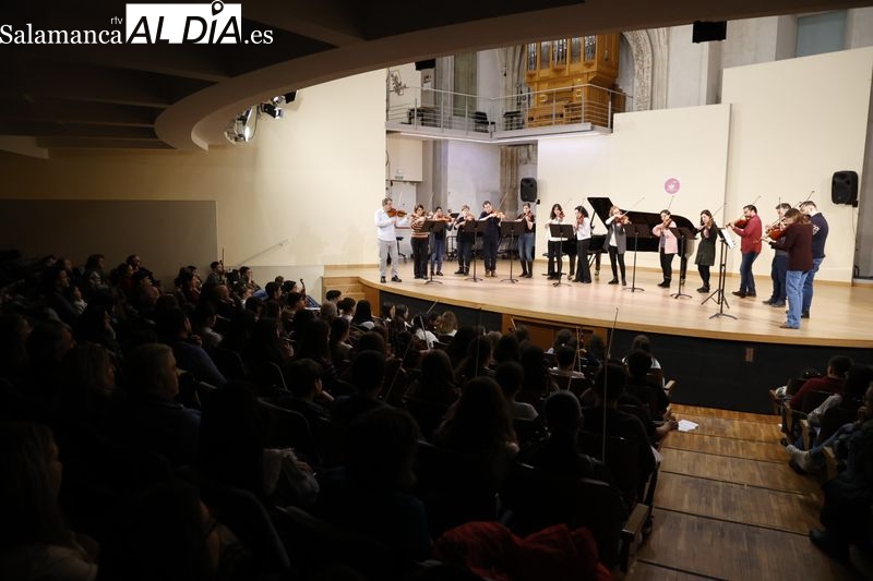 Fantástico concierto con la presencia de más de 110 violinistas de CyL  
