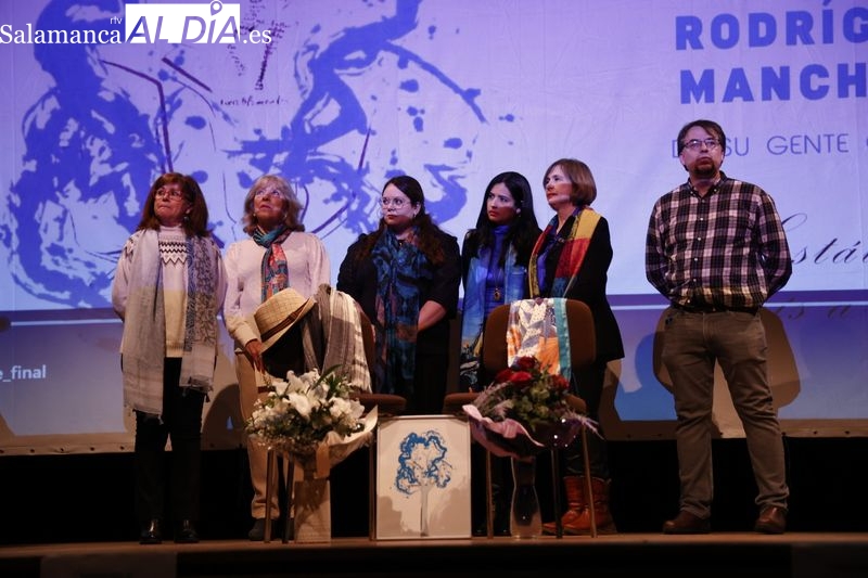 Salamanca rinde homenaje al poeta Vicente Rodríguez Manchado