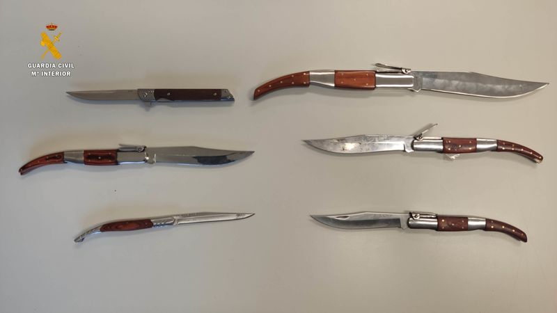 Incautadas numerosas armas blancas y sustancias estupefacientes en un festival de música en Alba de Tormes