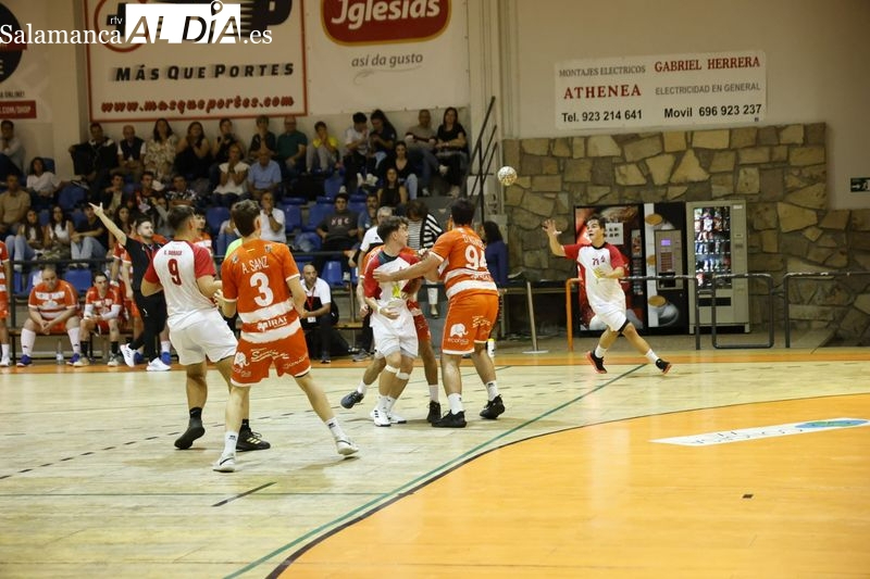 Derrota del BM Salamanca en su última salida de la temporada (34-28)