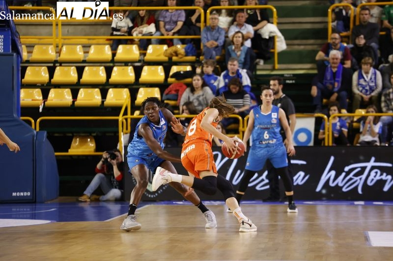 Los partidos del Perfumerías Avenida volverán a contar con bares desde este mismo fin de semana