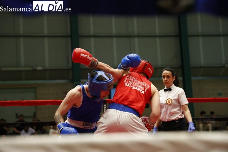 Emocionante velada de boxeo en el frontón de San José con buenos combates