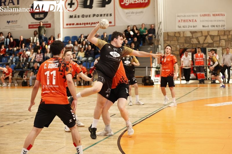 Derrota del BM Salamanca a manos del BM Torrelavega (28-32)