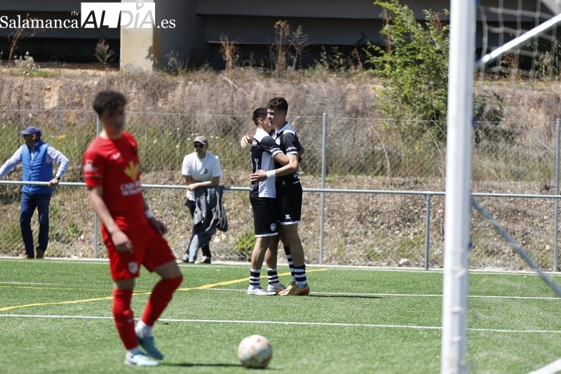 Unionistas se impone al Santa Marta en el derbi (3-1) y el Salamanca UDS se lleva una paliza de Burgos (7-0)
