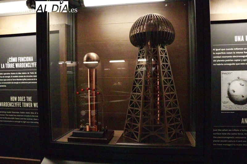 Una exposición acerca la figura de Nikola Tesla al público salmantino