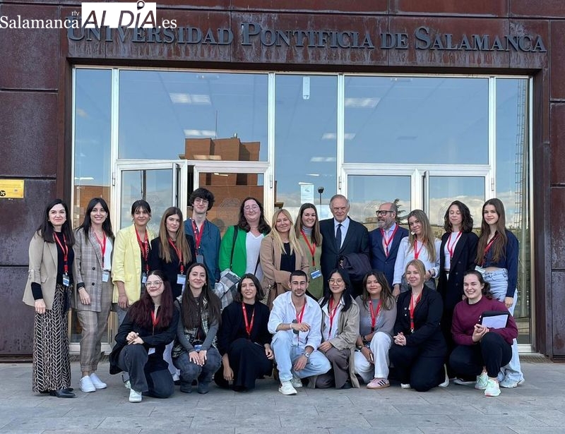 Pedro Piqueras, Colegial de Honor del Colegio Mayor Nuestra Señora de Guadalupe de Salamanca