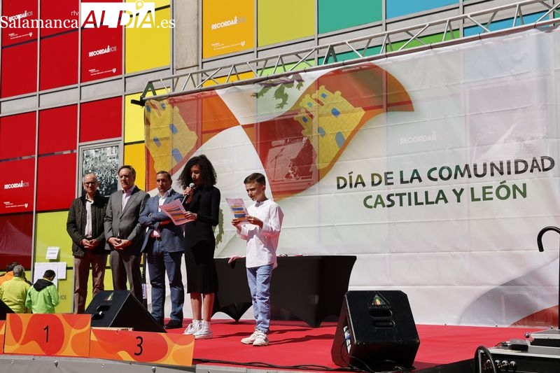 Emotivo acto en la plaza de la Concordia por el Día de Castilla y León