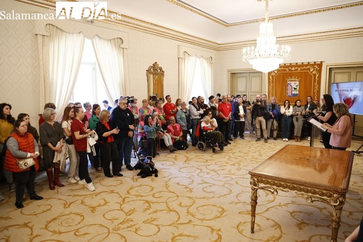 La concejala de salud agradece el trabajo y esfuerzo de las asociaciones de salud y ayuda mutua