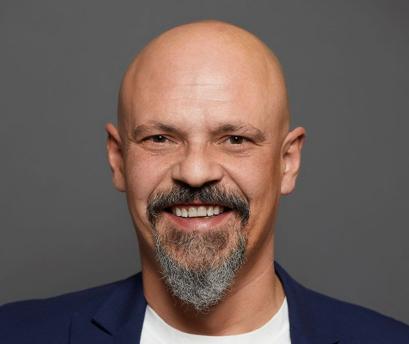 César Pérez Gellida presenta en Salamanca el thriller rural Bajo tierra seca