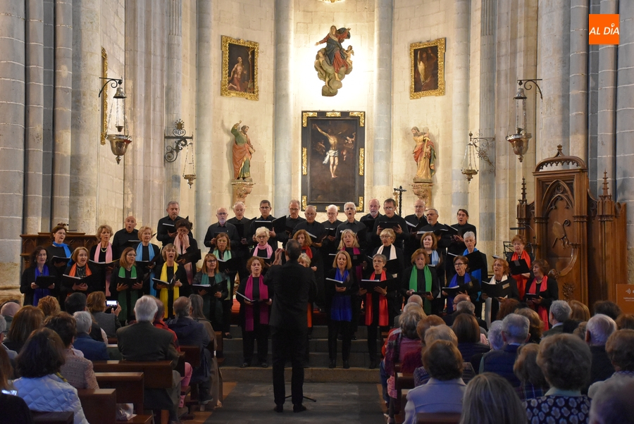 Gran asistencia al concierto en la Catedral del Coro Aldebarán de Madrid