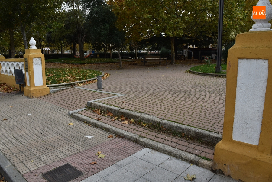 El Ayuntamiento indemniza a dos conductores por daños en sus vehículos a raíz de trabajos de desbroce