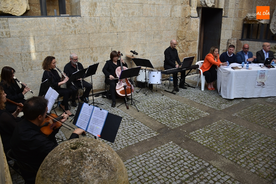 La Feria del Libro escribe su 1º capítulo con el Convento de San Francisco como novedoso escenario