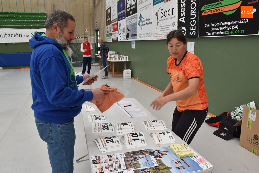 Tarde de peregrinación hasta Conde de Foxá en busca del dorsal para la Media Maratón