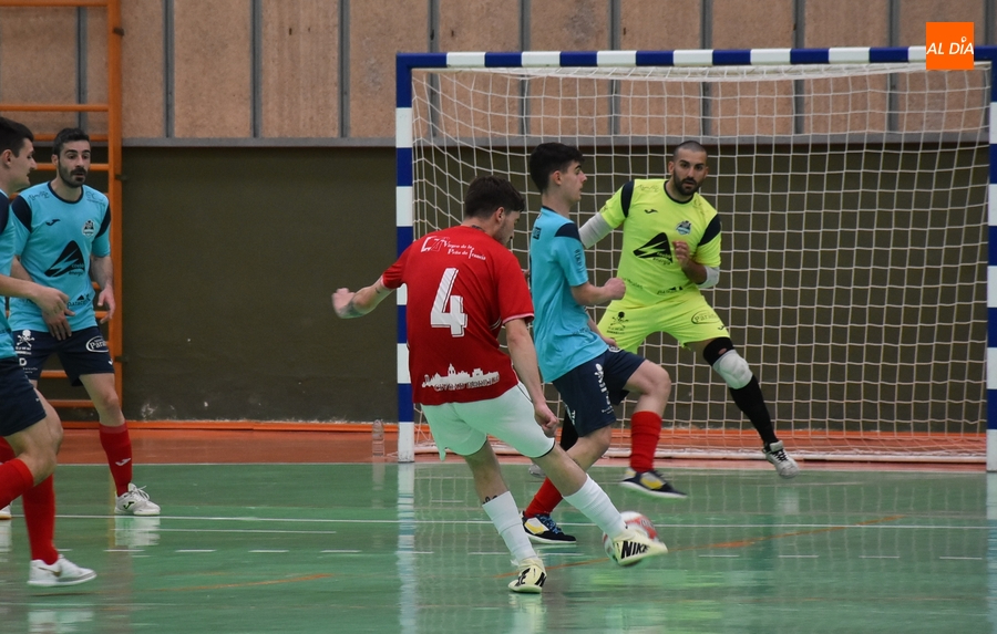 El III Senior logra su 5ª victoria en los últimos 6 partidos sufriendo un poco en los segundos finales