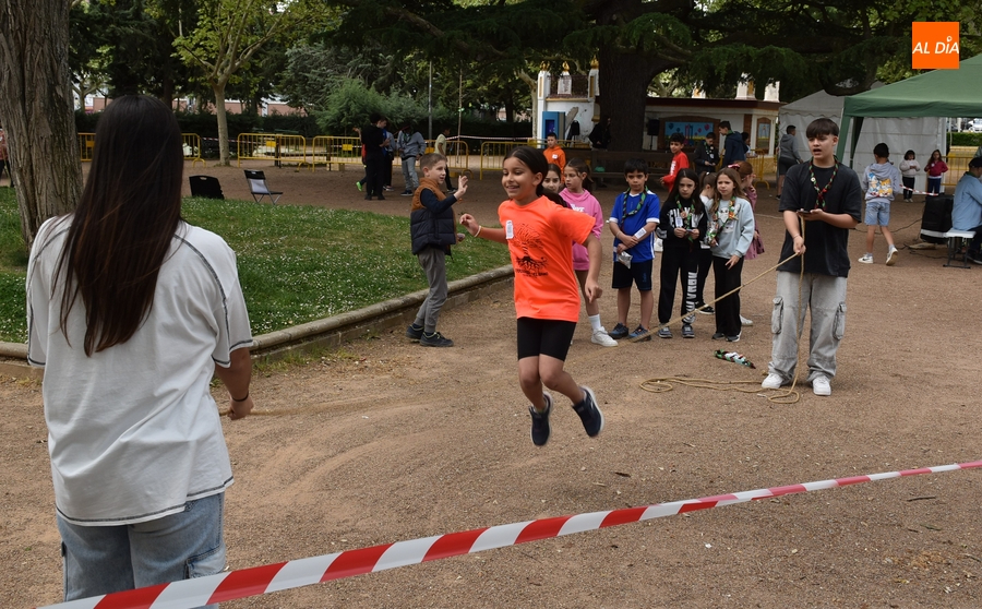 Entretenida mañana de juegos con el Grupo Scout Kennedy y su Feria del Chirimichi
