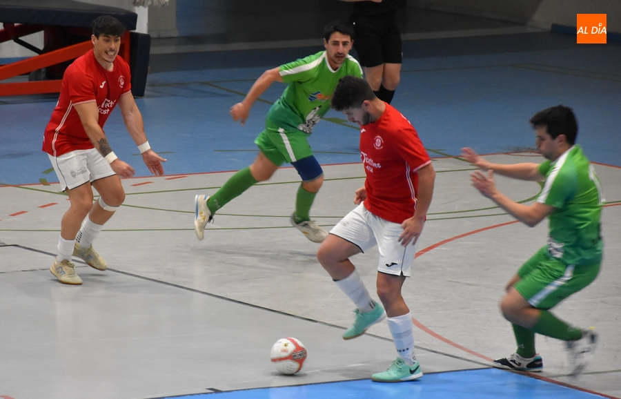 El III Senior se lleva un rocoso partido ante Cuéllar con una contundente 2ª parte