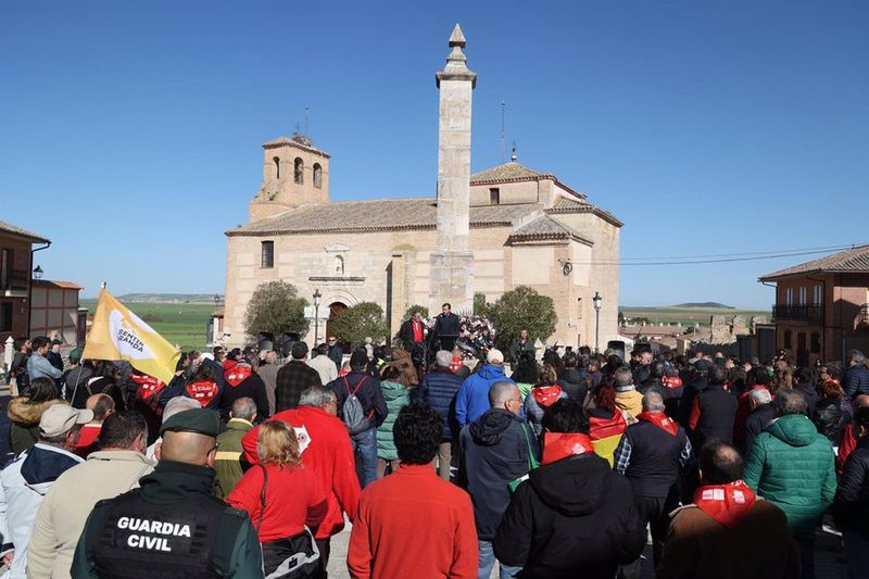 La oposición y los sindicatos unen fuerzas en un Villalar muy reivindicativo