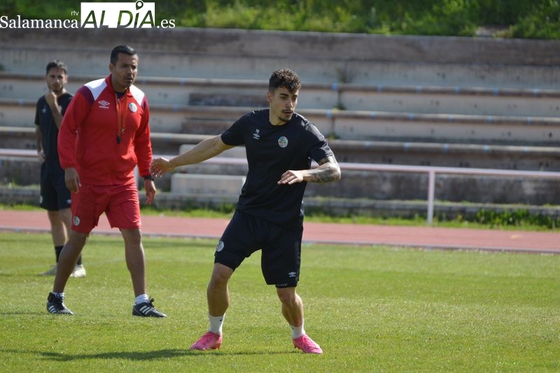 Jehu no ensaya con Caramelo como titular en el Salamanca UDS: Javi Navas cae a la izquierda y Espina se suma a Fassani arriba