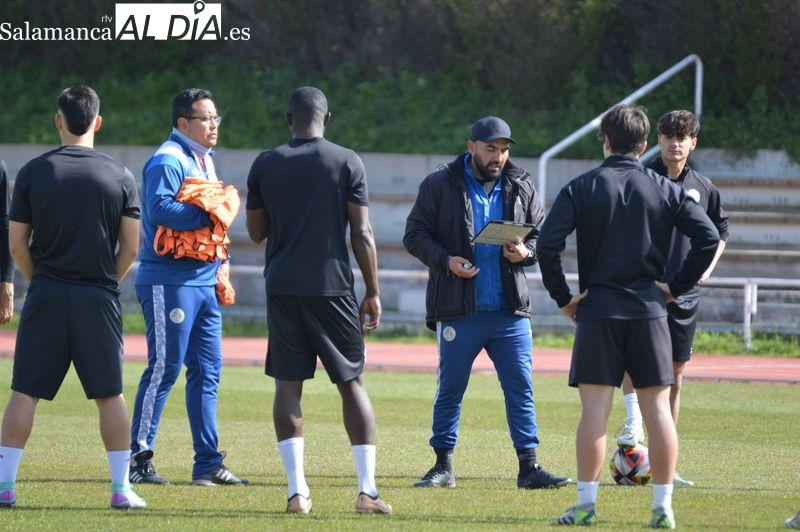 Jehu descarta a Caramelo para el Burgos B - Salamanca UDS: Es un escenario que dominamos más nosotros el de la presión que el Ávila