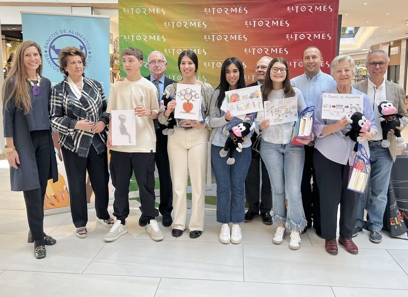 Día feliz para los cinco ganadores del Concurso de dibujos del Banco de Alimentos de Salamanca