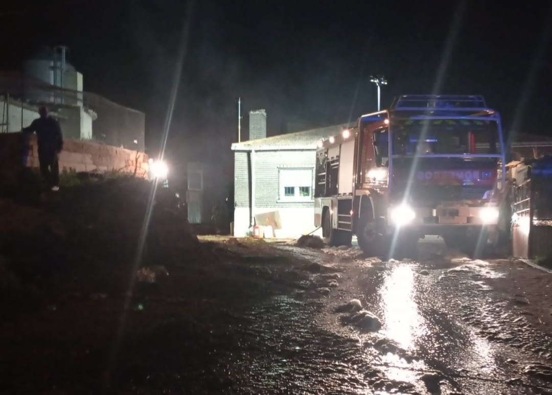 Peligroso incendio en La Vídola