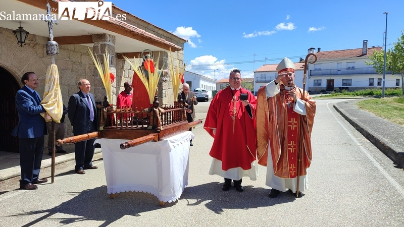 El obispo celebra la festividad de San Marcos junto a los vecinos de Cerezal de Peñahorcada