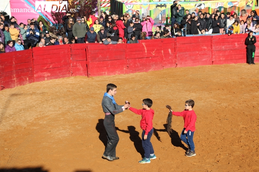 Álvaro Briones hace vibrar al público en la clase práctica de Yecla de Yeltes