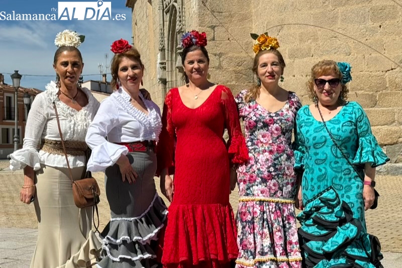 Colorido ambiente en la segunda fiesta rociera de Macotera