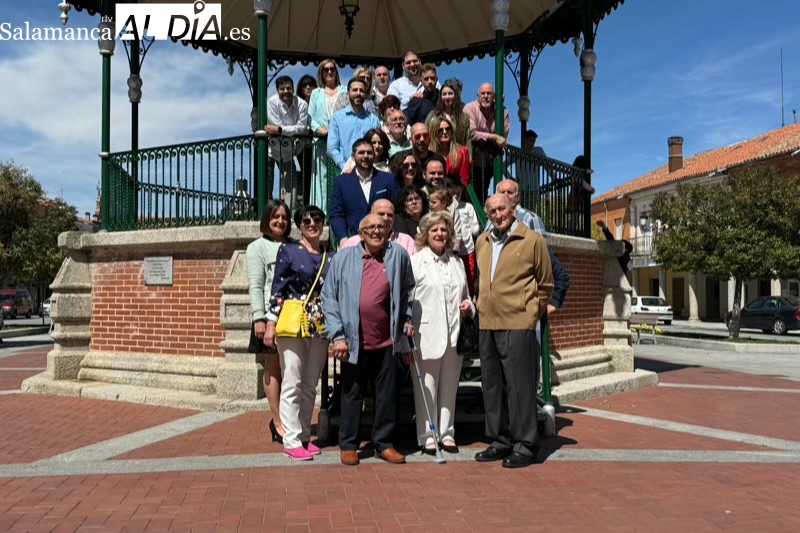 La familia unida para vivir una emotiva celebración con doble razón: Homenaje al jefe Manolo Madrid y la jubilación de Germán Madrid