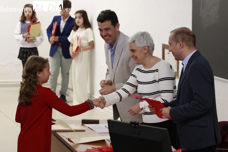 Los escolares más brillantes en Matemáticas reciben premio