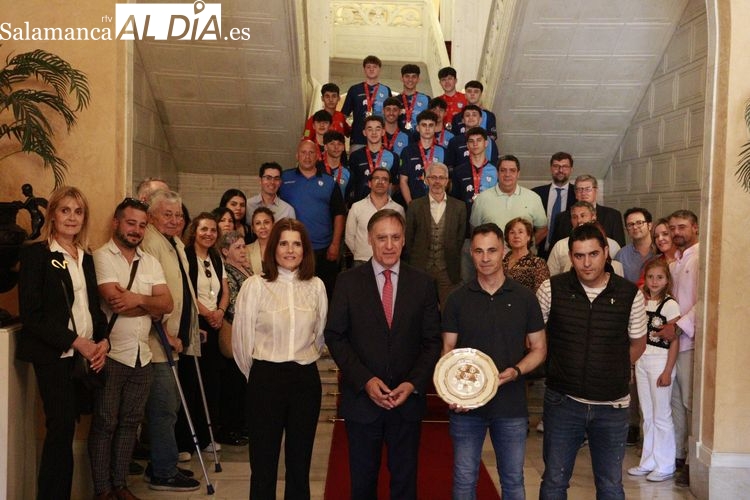 Recepción en el ayuntamiento para Unionistas FS 