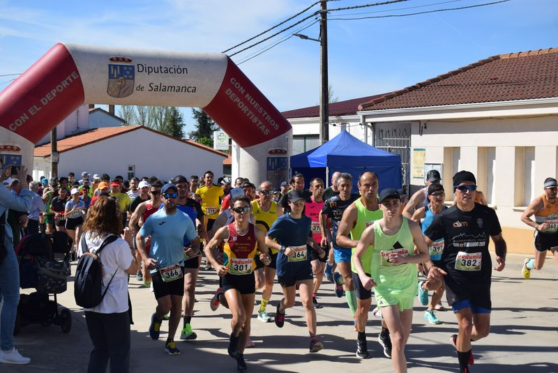Tomás Sánchez y Sara Izquierdo, los más rápidos en la Carrera Popular Lenteja de la Armuña