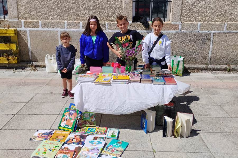 Aldea del Obispo celebra el Día del Libro gracias a los más pequeños