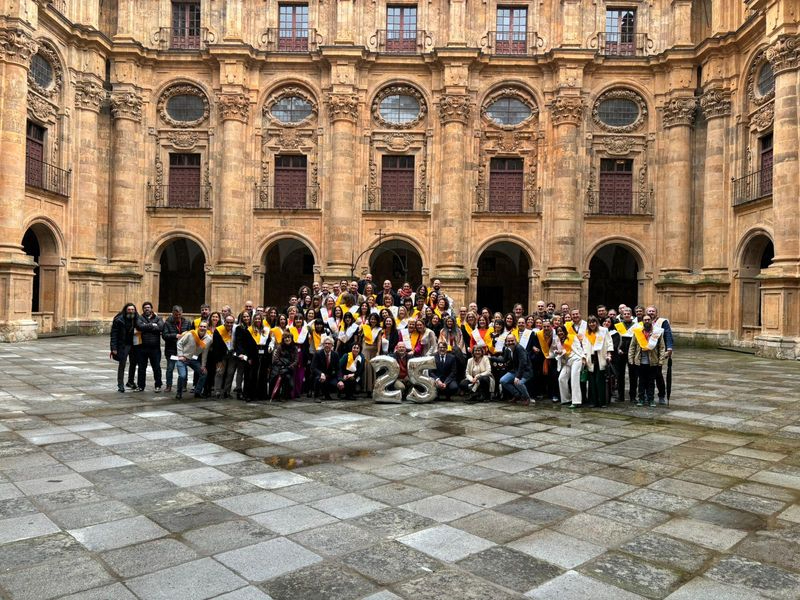 Encuentro récord de exalumnos en la Universidad Pontificia con la séptima promoción de Periodismo