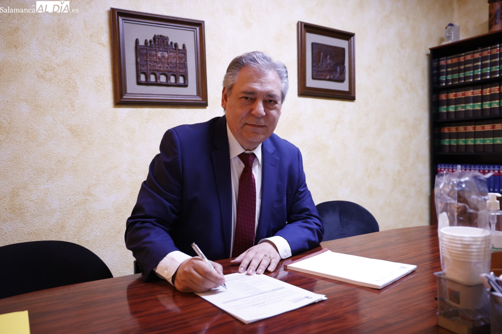 Lo razonable es que la gestión de nuestros edificios se ponga en manos de un administrador de fincas colegiado