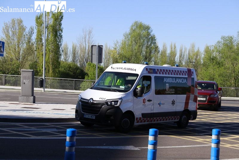 Al menos un herido tras una fuerte colisión entre un camión y tres turismos en la circunvalación de Salamanca