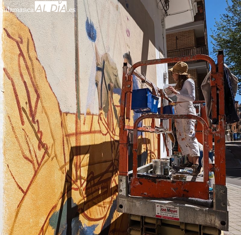 Una de las artistas más relevantes del arte urbano internacional pinta una obra en el Barrio del Oeste