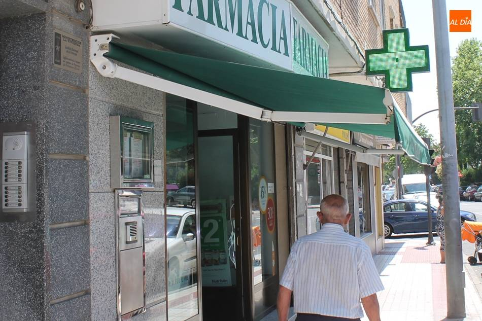 Navegando como farmacéuticos: al servicio de la sociedad, mesa redonda en El Tormes