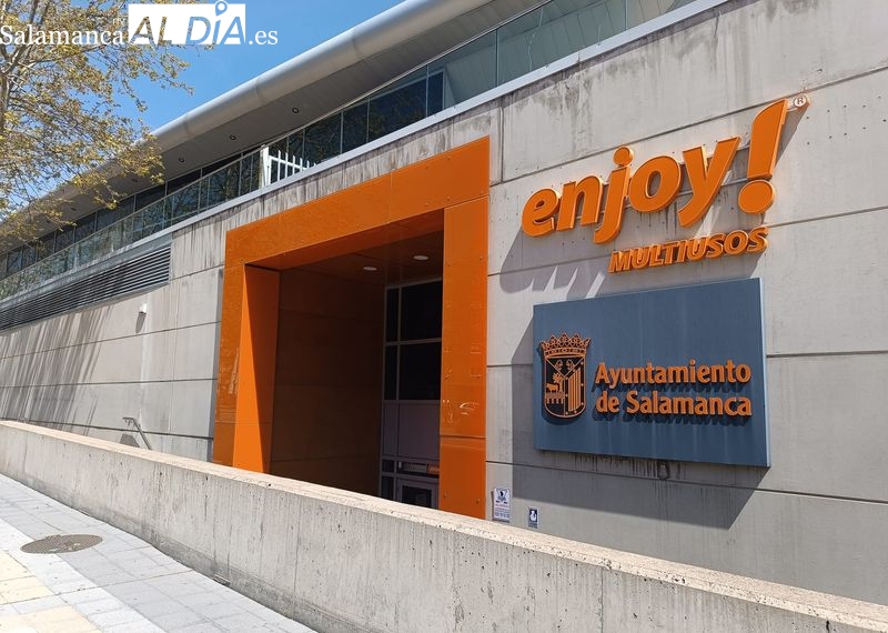 Fallece una mujer en la piscina del Multiusos de Salamanca