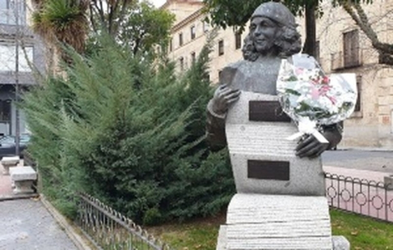 Bronce y piedra para recordar a los grandes escritores en Salamanca