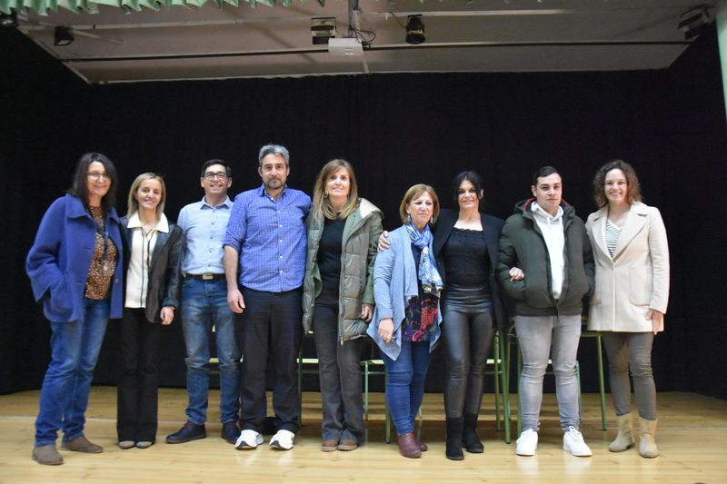 Los internos del Centro Penitenciario de Topas visitan el IES Mateo Hernández para mostrar a los alumnos el peligro de las adicciones