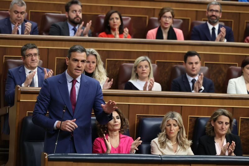Sánchez cancela su agenda pública para reflexionar sobre su continuidad en el Gobierno
