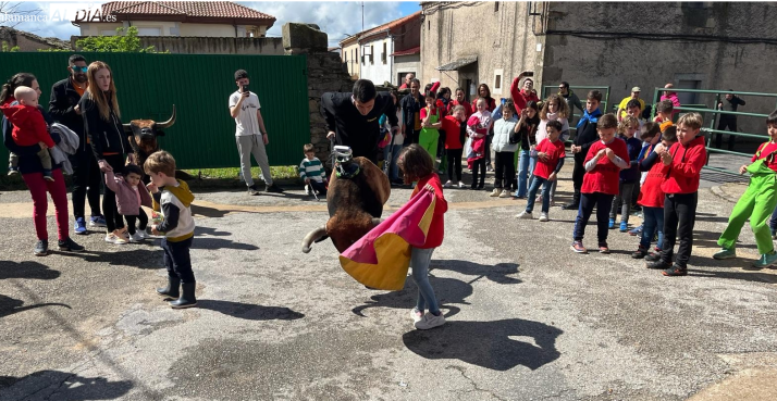Los niños de Yecla de Yeltes también viven las fiestas