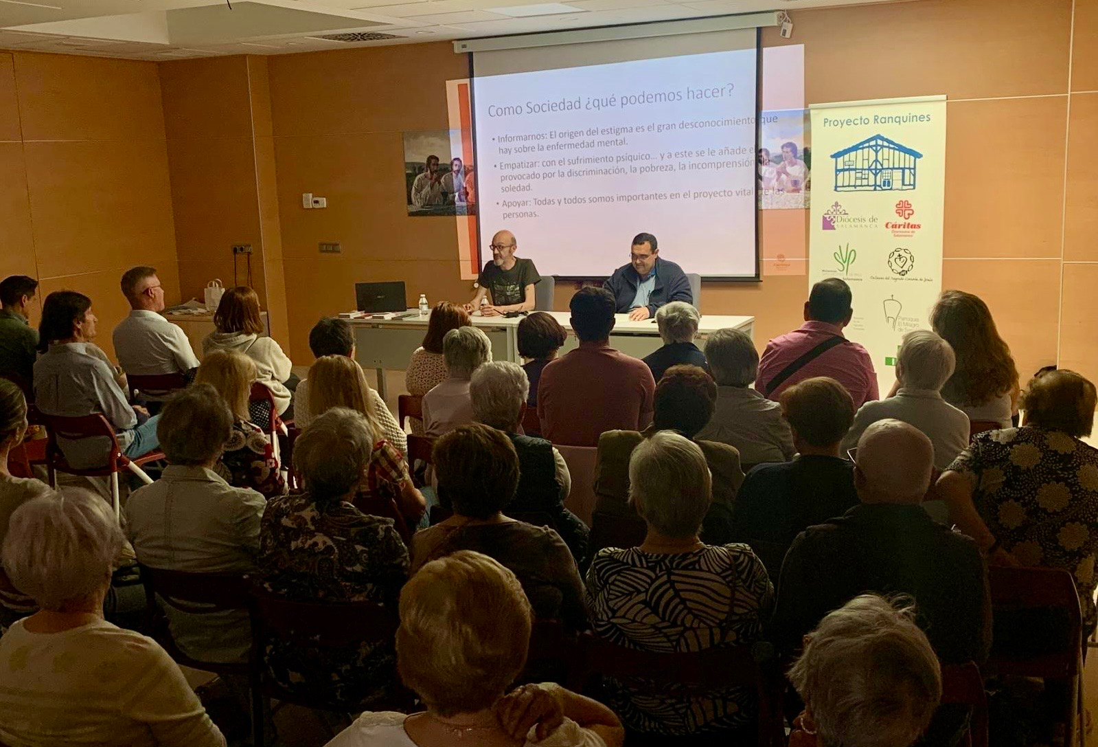 Gran participación en la charla sobre salud mental ofrecida en el Centro Parroquial